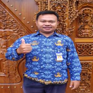 Alex Hidayat, M.Pd